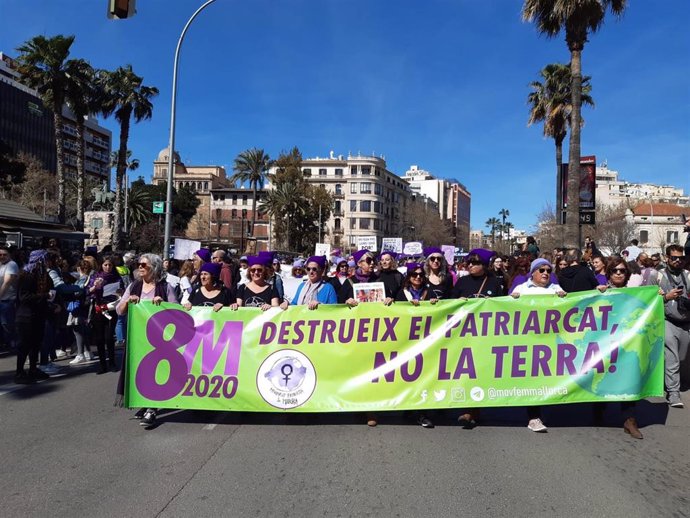 Manifestación por el Día Internacional de la Mujer Trabajadora, en Palma.
