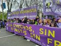 Arranca en Madrid la manifestación bajo el lema 'Con derechos, sin barreras, feministas sin fronteras'