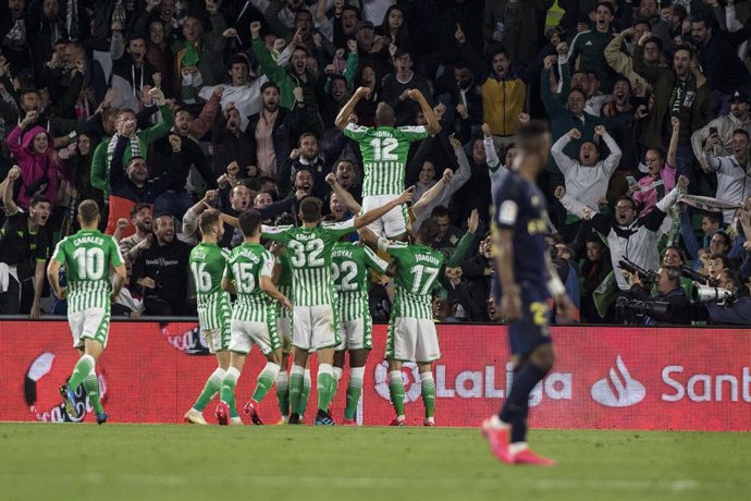 Fútbol/Primera.- Crónica del Real Betis - Real Madrid, 2-1