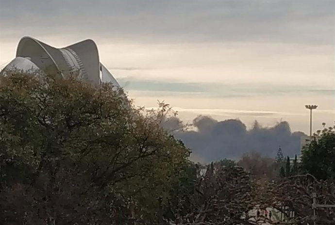 Se inendian unos plásticos en la depuradora de Pinedo