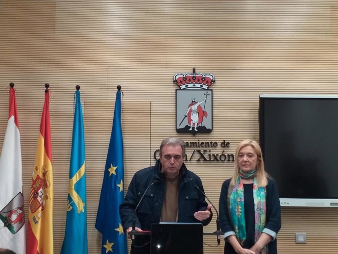 Presentación de una charla de la Unión de Consumidores del Principado de Asturias