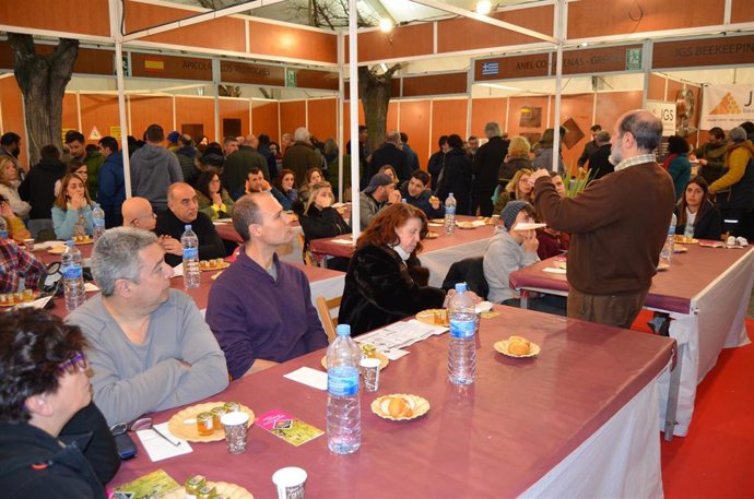 Feria Apícola de Pastrana.