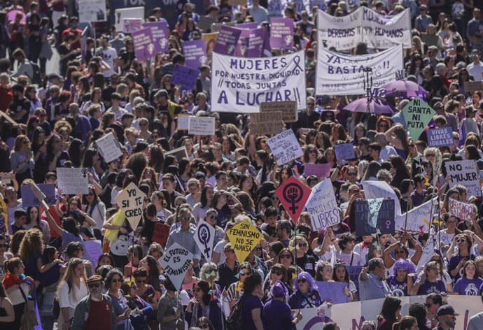 Manifestación por el Día Internacional de la Mujer, 8-M. En Sevilla, (Andalucía, España), a 08 de marzo de 2020.