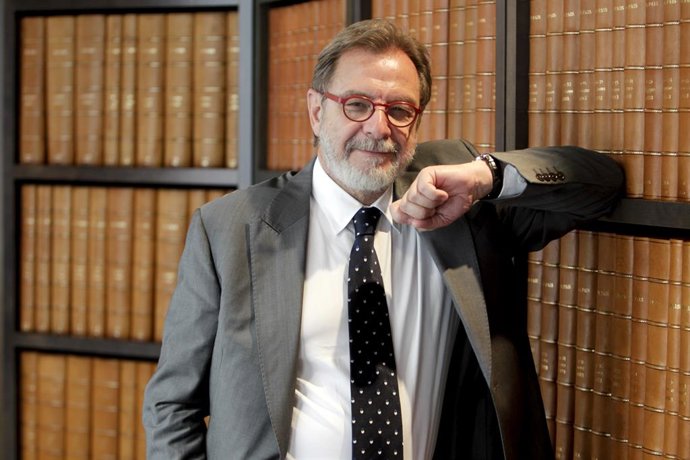 Cebrián ve un "pequeño fracaso" del Gobierno la deficiente relación con América 
