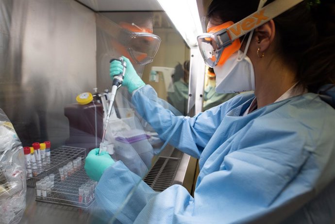 Servei de Microbiologia de l'Hospital Clínic on es fan proves del coronavirus.