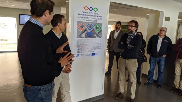 Empresarios portuenses conocen El Madrugador
