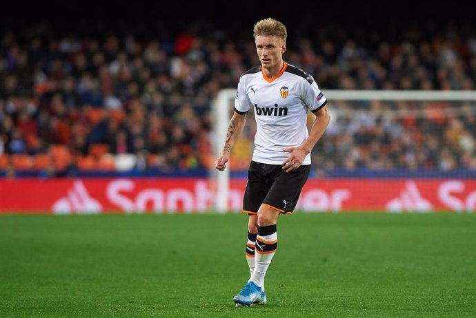 Daniel Wass of Valencia during the Uefa Champions League group H match between Valencia and Chelsea at Mestalla Stadium on November 27, 2019 in Valencia, Spain