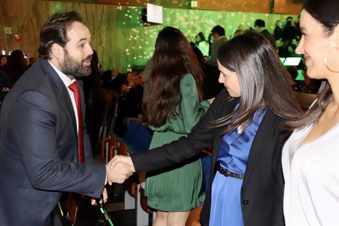 Presidente del PP, Paco Nuñez, con Inés Arrimadas