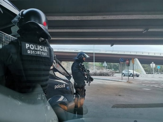 Un total de 13 detenidos en un operativo contra los robos violentos en Barcelona.