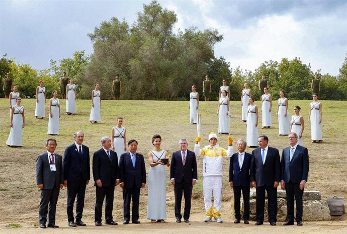 Thomas Bach preside el encendido de la llama olímpica de Pyeongchang 2018