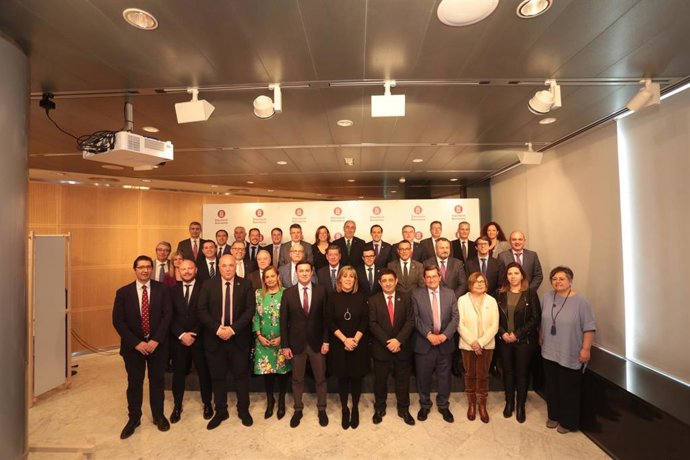 Comisión de Diputaciones, Provinciales, Cabildos y Consejos Insulares.