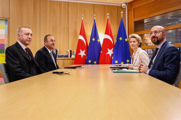 Reunión de Recep Tayyip Erdogan y Mevlut Cavusoglu con Ursula Von der Leyen y Charles Michel
