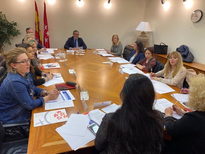 Reunión del Observatorio Regional de Violencia de Género presidido por el consejero de Justicia, Interior y Víctimas, Enrique López