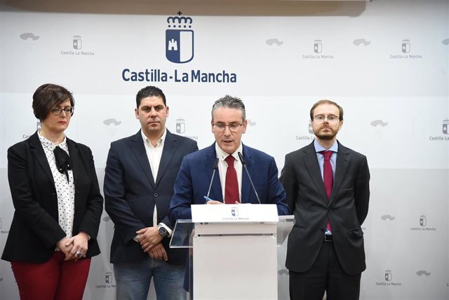 El director general de Autónomos, Eduardo del Valle, presenta el balance del Jurado Arbitral Laboral de 2019 en la región.