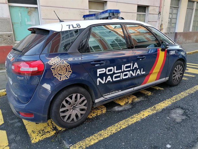 Un vehículo de la Policía Nacional