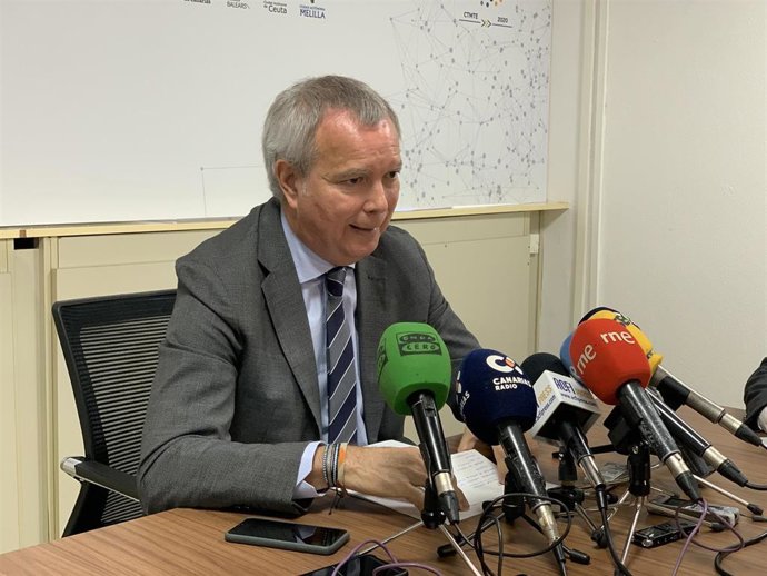 El consejero de Obras Públicas, Transportes y Vivienda del Gobierno de Canarias, Sebastián Franquis