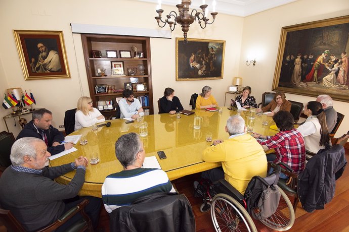 [Grupoextremadura] Diputación Reunión Asociaciones Personas Con Discapacidad