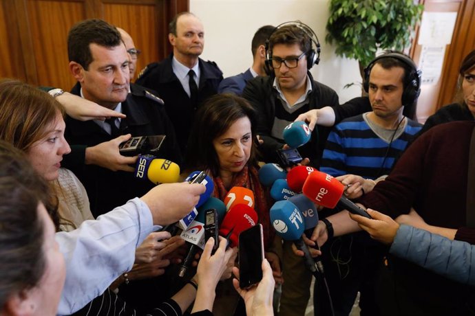 La ministra de Defensa, Margarita Robles, en una visita a la Academia General del Aire en San Javier/Murcia