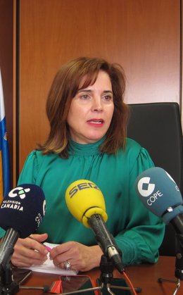 La consejera de Sanidad del Gobierno de Canarias, Teresa Cruz Oval