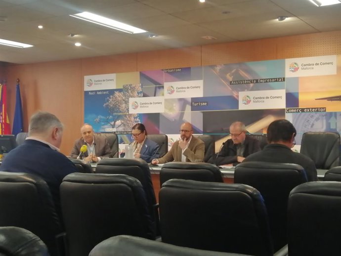 Los sobrecostes de la insularidad ascienden a 38 millones de euros anuales para 