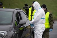 Polonia ordena el cierre de centros educativos y de cines y teatros para frenar el coronavirus