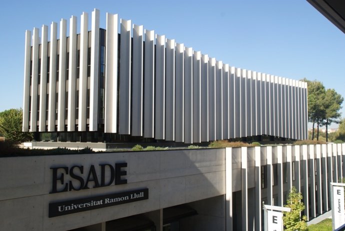 Edificio De Esade Creapolis En Sant Cugat