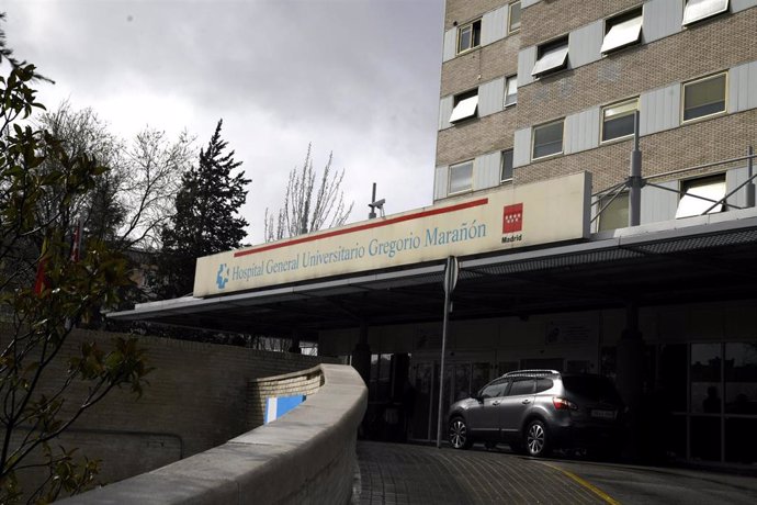 Entrada principal al Hospital General Universitario Gregorio Marañón donde una mujer de 99 años infectada por el Coronavirus ha fallecido, tercera muerte confirmada por el virus Covid-19 en España, en Madrid a 05 de marzo de 2020.