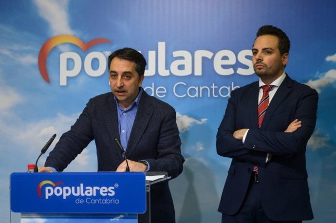 Alvaro Aguirre y Carlos Caramés, en rueda de prensa