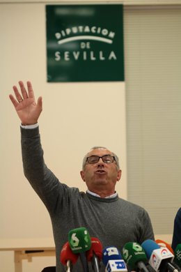 El alcalde de Pedrera (Sevilla), Antonio Nogales (IU)