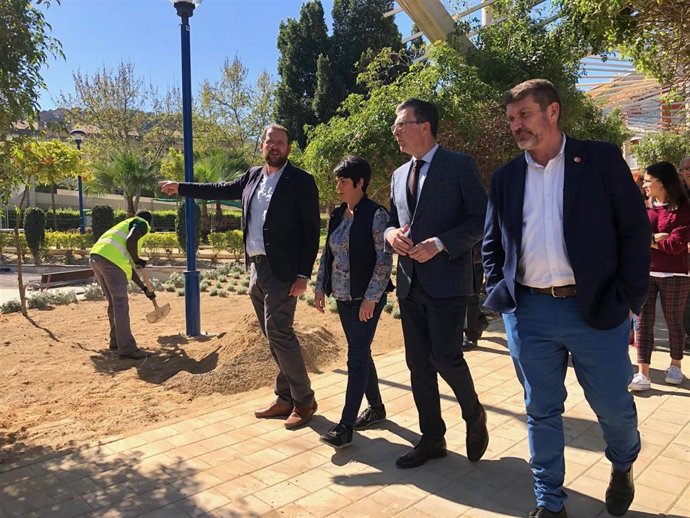 El alcalde Ballesta, en la presentación de nuevo parque