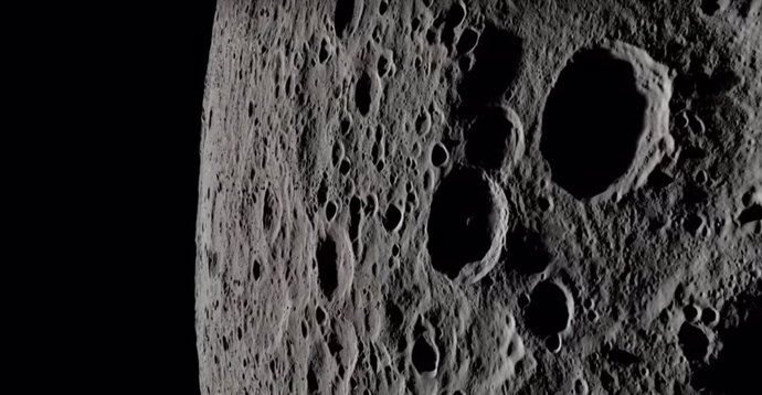 Vista 4K de la Luna por la ruta del Apolo 13