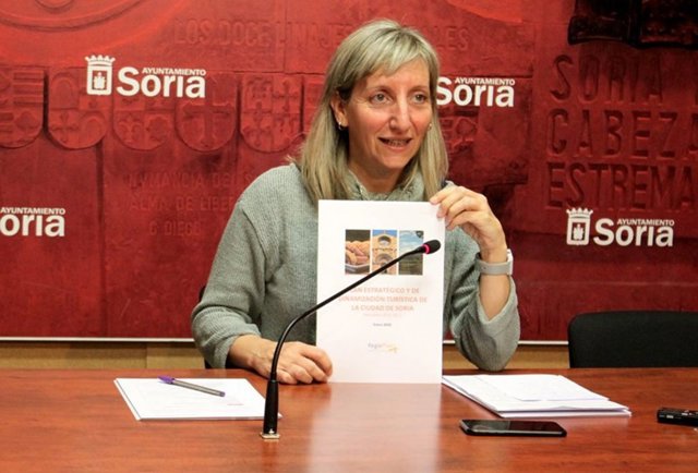Yolanda Santos presenta el Plan Estratégico de Dinamización Turística de Soria.