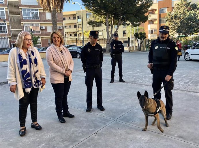 Imagen de la presentación de la unidad canina