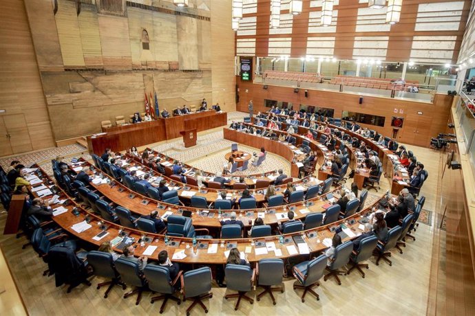 Vista del hemiciclo de la Asamblea de Madrid durante una sesión plenaria en Madrid (España), a 3 de octubre de 2019.