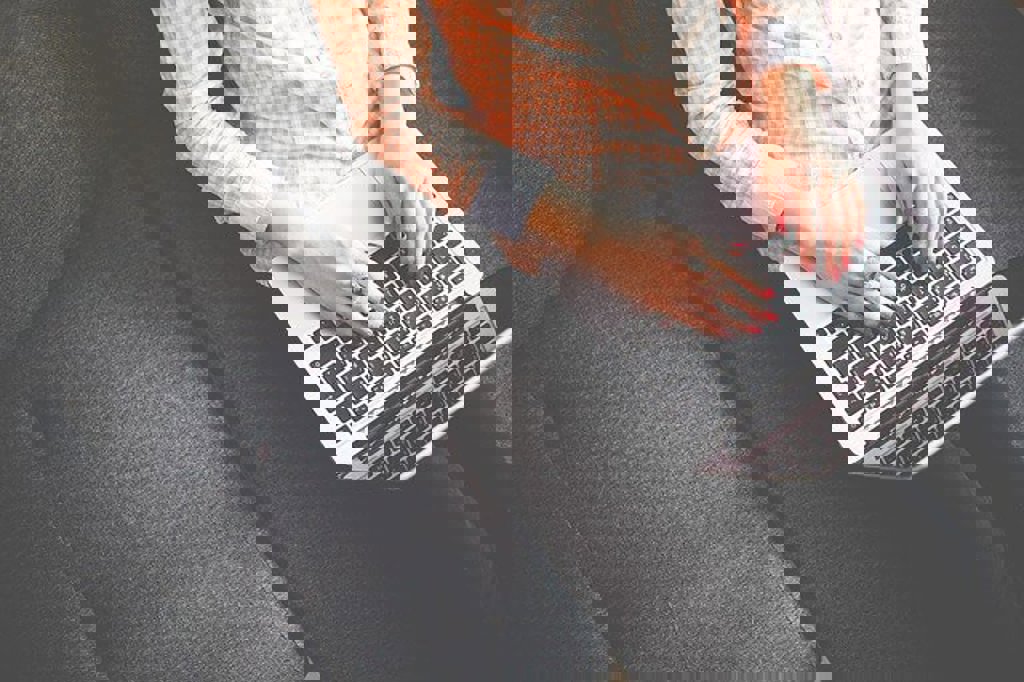 Trucos: ¿Cómo limpiar y desinfectar el teclado del ordenador?