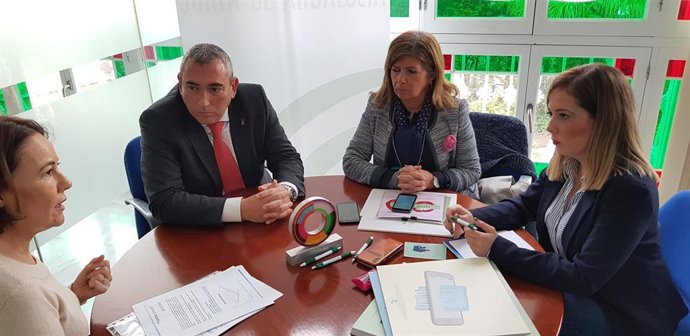 Presentación de talleres del IAJ para centros escolares