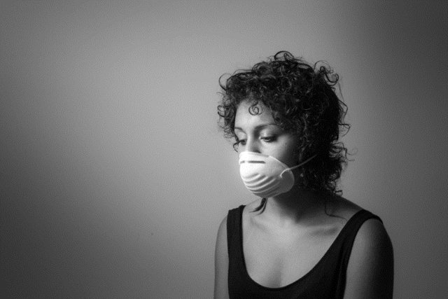 Mujer, mascarilla, SQM