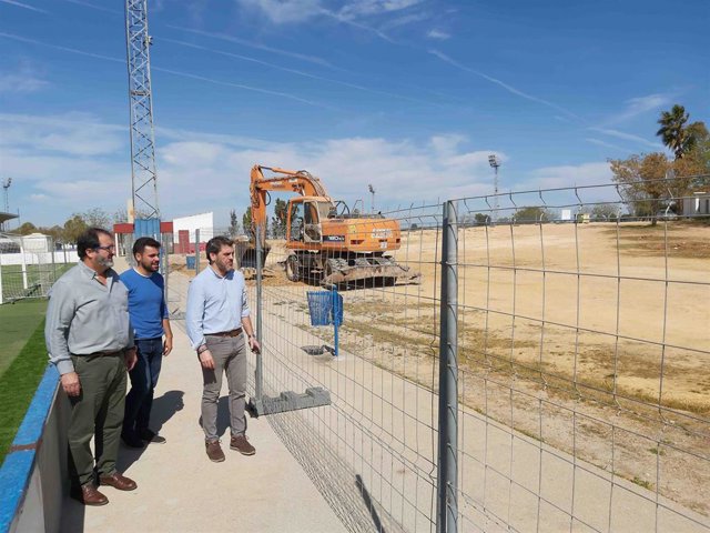 El alcalde de Carmona visita las obras