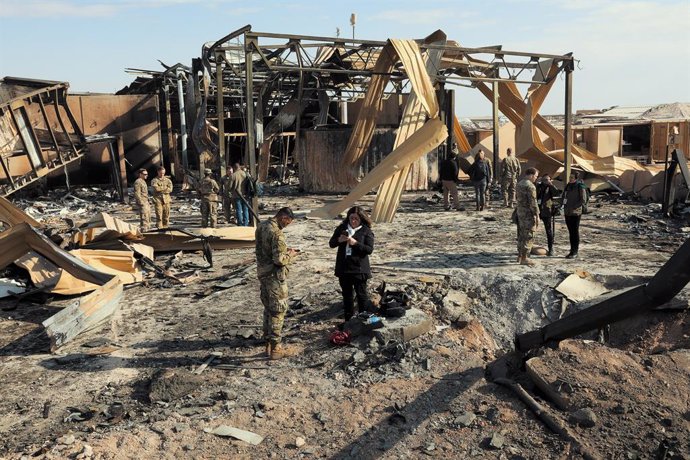 Irak.- Impactan diez proyectiles en una base militar de Irak en la que hay despl