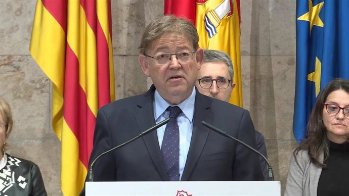 El presidente de la Generalitat Valenciana, Ximo Puig, durante el anuncio de aplazamiento de las celebraciones de las Fallas de Valncia y la fiestas de la Magdalena de Castelló