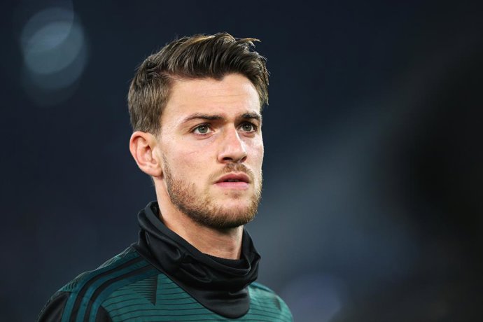 Fútbol.- Rugani pide a todo el mundo que "respete las reglas" tras conocer su po