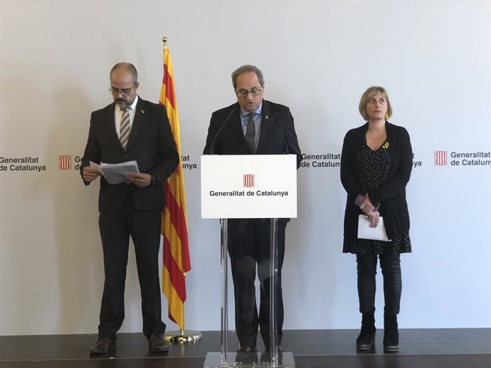 El president de la Generalitat, Quim Torra, al costat de la consellera de Salut, Alba Vergés, i el conseller d'Interior, Miquel Buch.