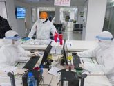 Foto: China envía un equipo médico de 9 personas a Italia para ayudar a contener el coronavirus