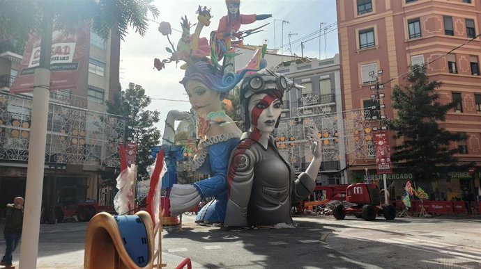 Monumentos de la falla Sueca-Literato Azorín