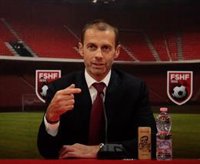 La UEFA debatirá el futuro de "todas las competiciones", incluida la Eurocopa