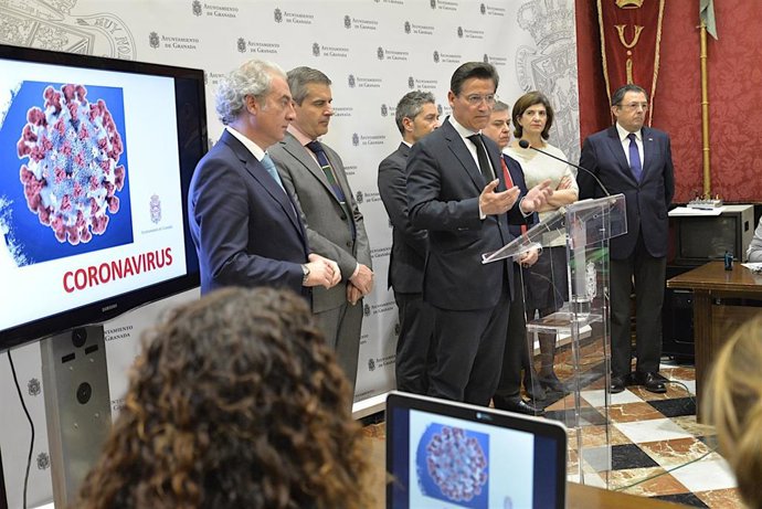Rueda de prensa en el Ayuntamiento de Granada sobre la crisis del coronavirus