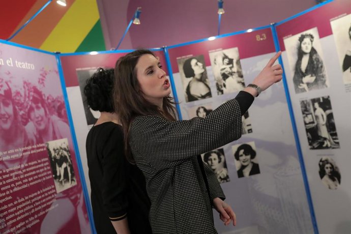 La ministra de Igualdad, Irene Montero, durante la inauguración de la exposición 'El voto de las mujeres' en la semana de actividades para el 8 de marzo, en el Ministerio de Igualdad ubicado en la Calle Alcalá, Madrid  (España), a 2 de marzo de 2020.