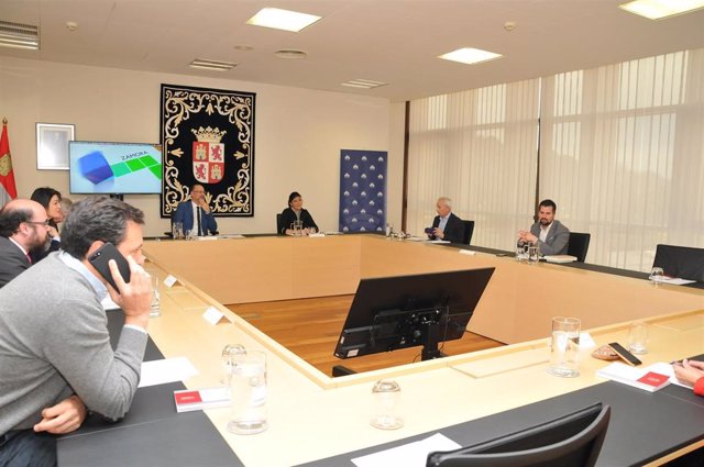Reunión extraordinaria de la Mesa y Junta de Portavoces en las Cortes de Castilla y León.