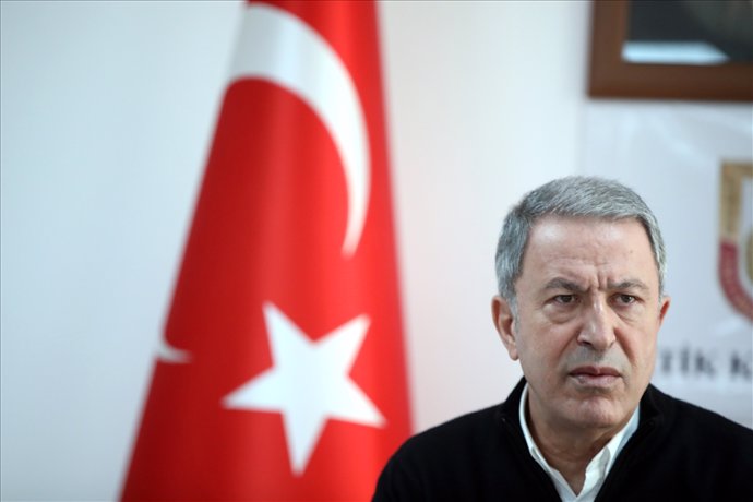 El general Hulusi Akar, ministro de Defensa de Turquía