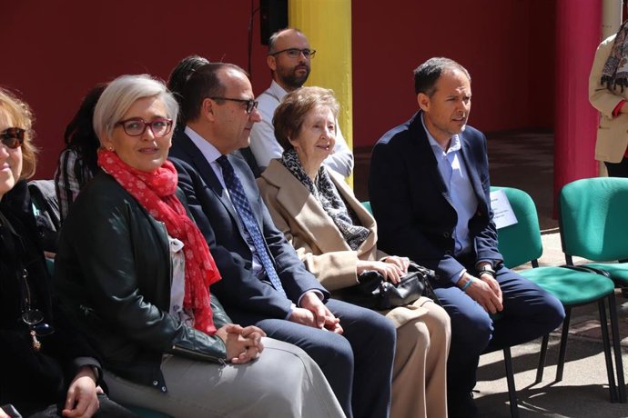 Visita de Margarita Salas al CEIP que lleva su nombre.